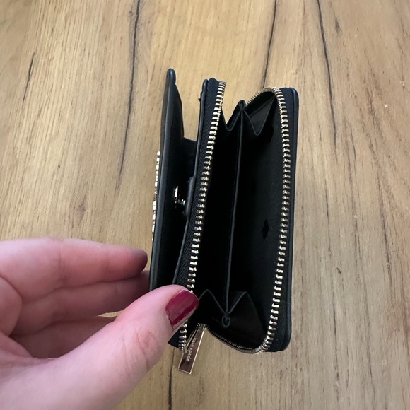 Kate Spade Disney Minnie Mouse Red Bow Small Zip Around Wallet - Picture 5 of 5